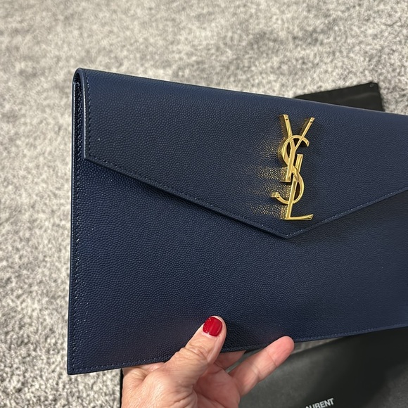 Authentic Like New Yves Saint Laurent Uptown Leather Envelope Pouch Clutch - Picture 5 of 14